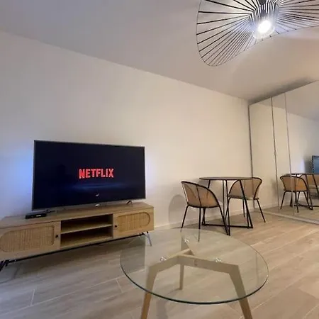 Charmant Studio 로퀴에브륀캡마르탱