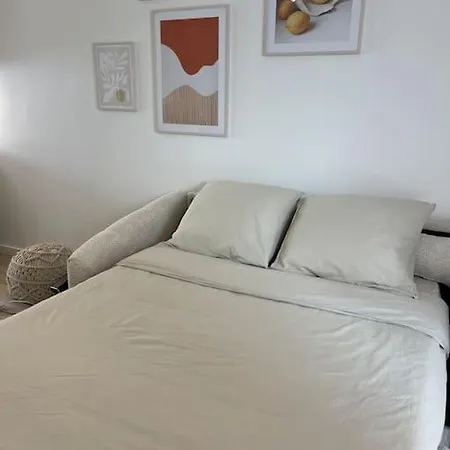 Charmant Studio Apartment